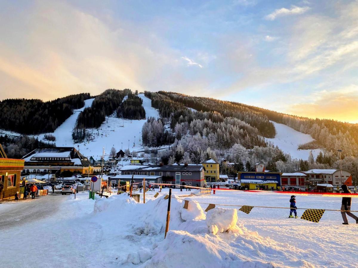Appartamento Art In Waldfrieden Semmering Esterno foto